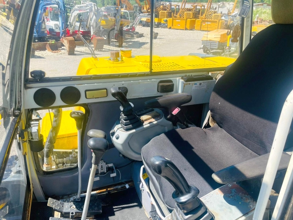 Neuson G8002 RDV (4015) - Miniexcavadora: foto 5 Neuson G8002 RDV (4015) - Miniexcavadora: foto 5