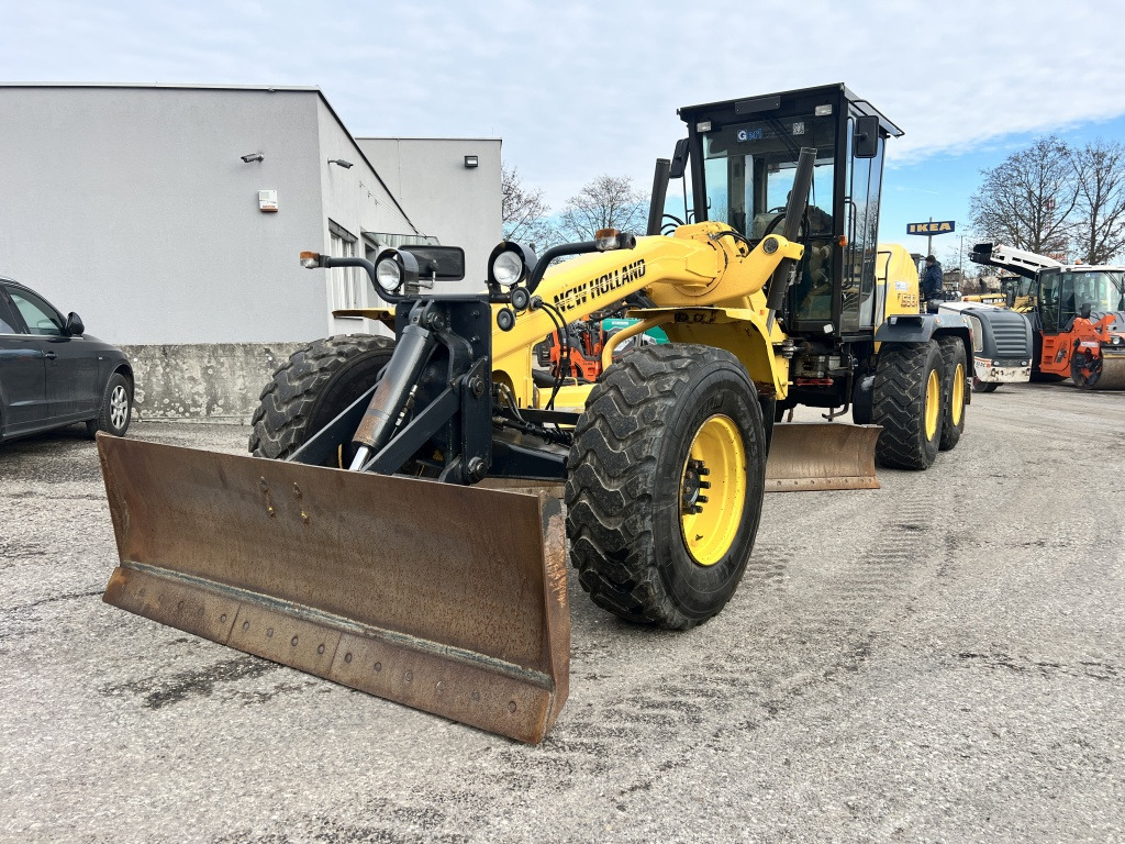 New Holland F 156.6 A (111441) - Grader: foto 3 New Holland F 156.6 A (111441) - Grader: foto 3