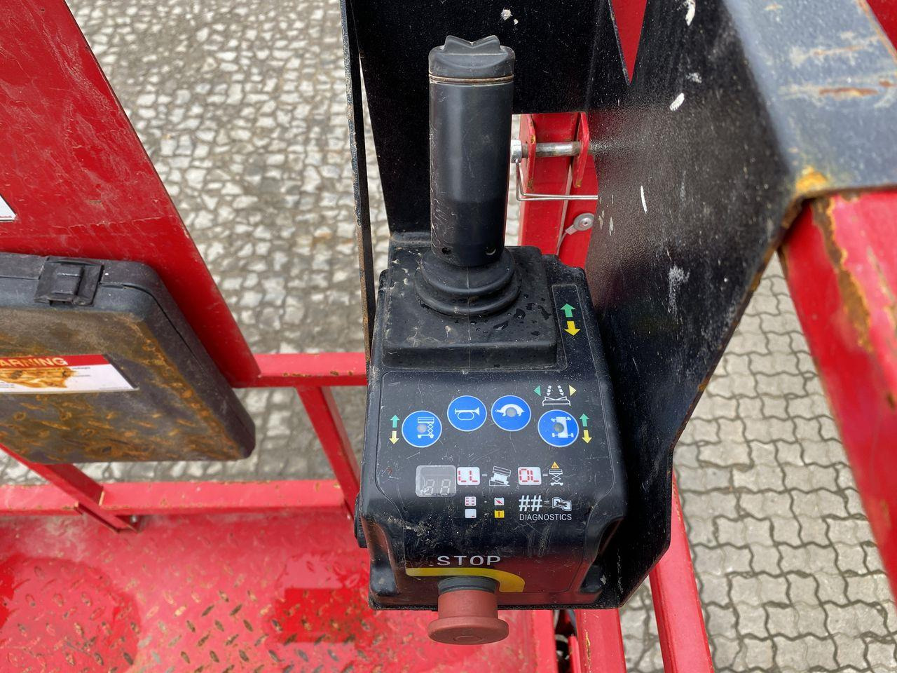 Mantall XE160W - Plataforma de tijeras: foto 3 Mantall XE160W - Plataforma de tijeras: foto 3