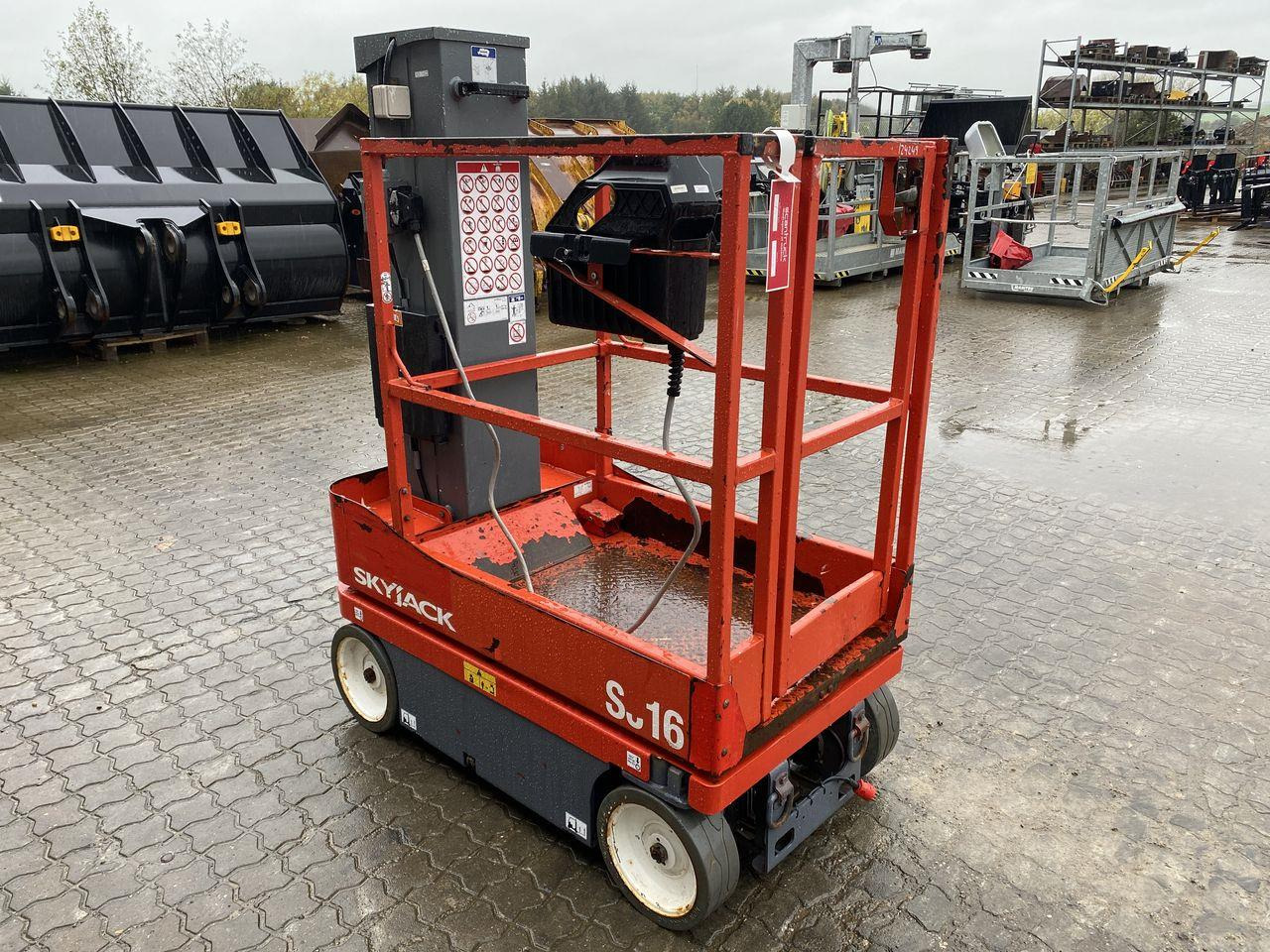 Skyjack SJ16 - Plataforma de mástil vertical: foto 5 Skyjack SJ16 - Plataforma de mástil vertical: foto 5