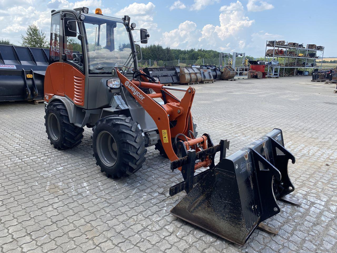 Weycor AR320 Cab - Cargadora articulada: foto 5 Weycor AR320 Cab - Cargadora articulada: foto 5