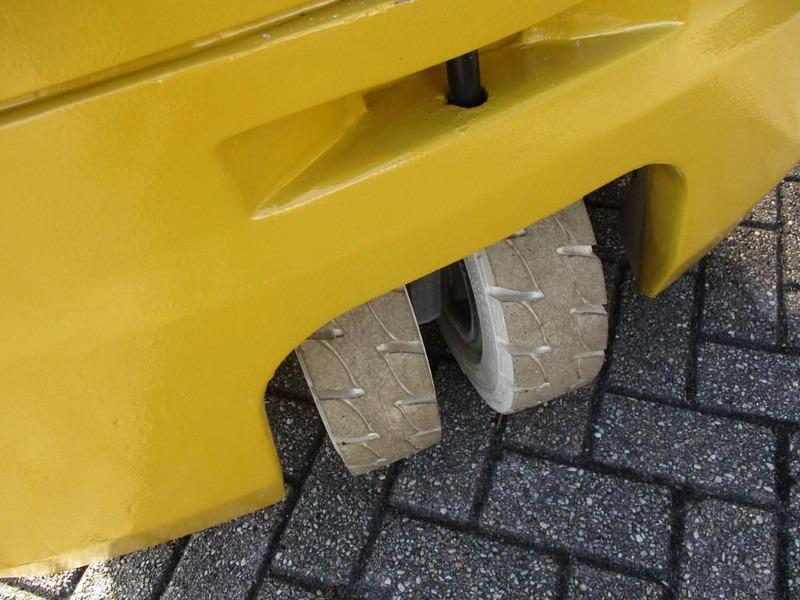 Yale ERP16-ATF - Carretilla elevadora eléctrica: foto 5 Yale ERP16-ATF - Carretilla elevadora eléctrica: foto 5