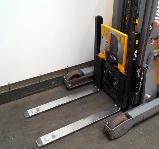 Jungheinrich ETV216 - Retráctil: foto 3 Jungheinrich ETV216 - Retráctil: foto 3