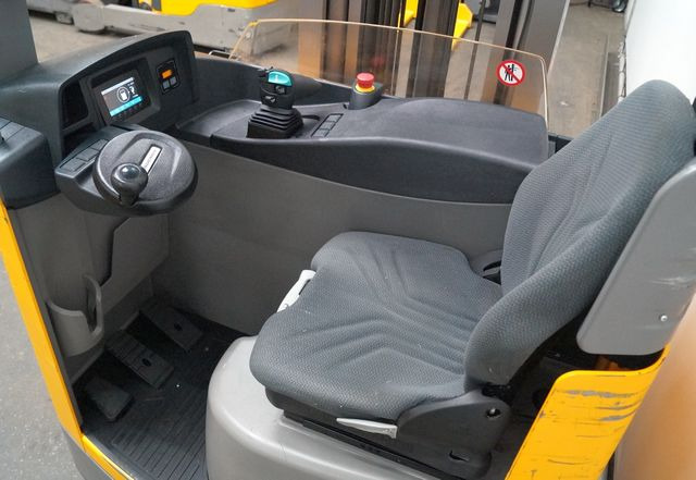 Jungheinrich ETV320 - Retráctil: foto 3 Jungheinrich ETV320 - Retráctil: foto 3