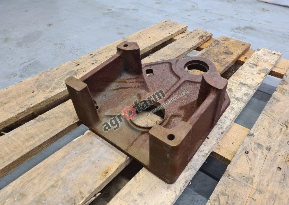 OBUDOWA PTO R93494 JOHN DEERE 7600 7700 7800 - Caja de cambios: foto 2 OBUDOWA PTO R93494 JOHN DEERE 7600 7700 7800 - Caja de cambios: foto 2