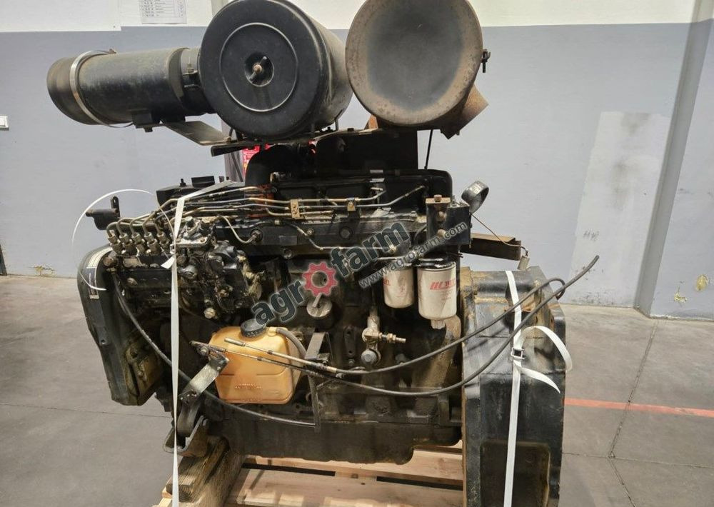Silnik Case 7120, 7130 Cummins 6T-830 - Motor para Camión: foto 1 Silnik Case 7120, 7130 Cummins 6T-830 - Motor para Camión: foto 1