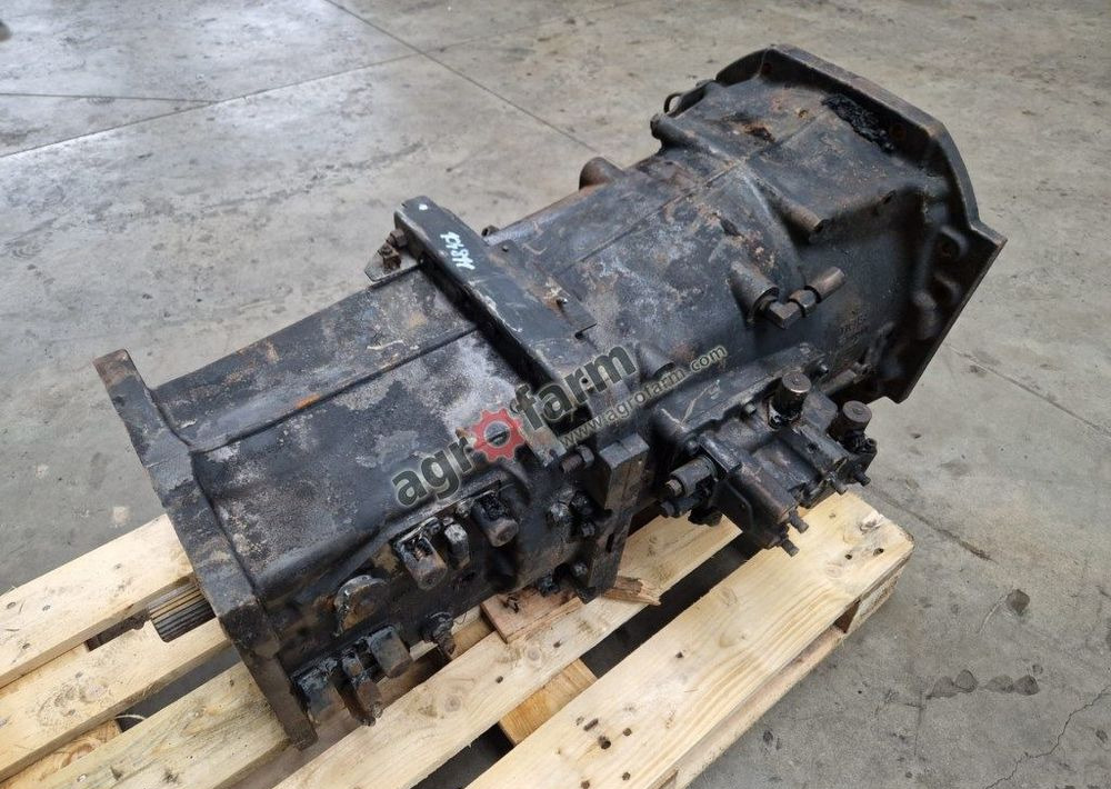 Caja de cambios Skrzynia biegów Massey Ferguson 5435: foto 1