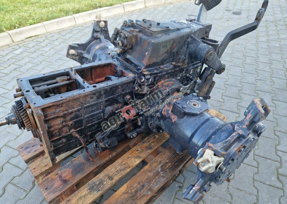 Skrzynia biegów, most tylny Landini Rex 80 F - Caja de cambios: foto 1 Skrzynia biegów, most tylny Landini Rex 80 F - Caja de cambios: foto 1