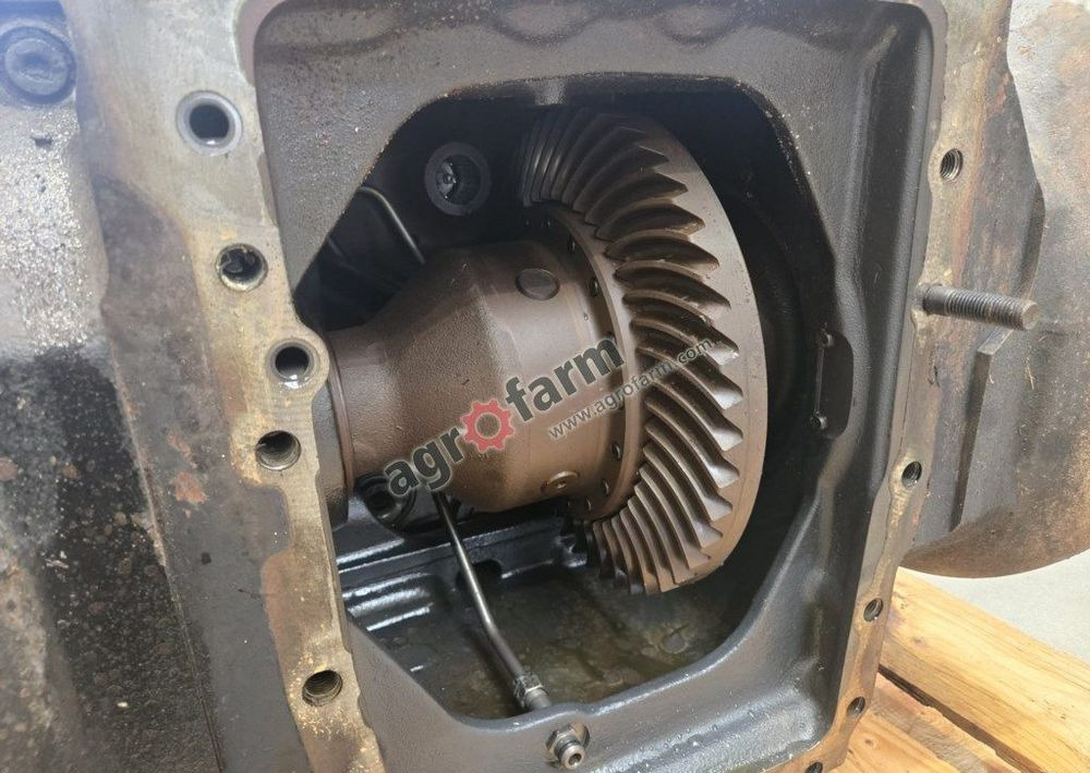 Tylny most Massey Ferguson 6614, 7465, 7620 - Caja de cambios: foto 3 Tylny most Massey Ferguson 6614, 7465, 7620 - Caja de cambios: foto 3