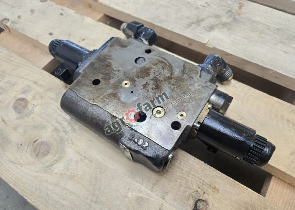 Zawór EHR Valtra T171, T181, T191 - Hidráulica: foto 2 Zawór EHR Valtra T171, T181, T191 - Hidráulica: foto 2