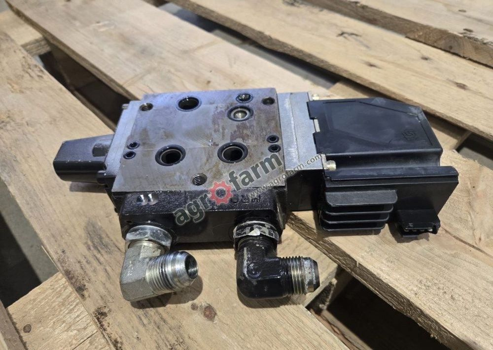 Zawór hydrauliczny PVG32, Valtra T171, T181, T191 - Hidráulica: foto 3 Zawór hydrauliczny PVG32, Valtra T171, T181, T191 - Hidráulica: foto 3