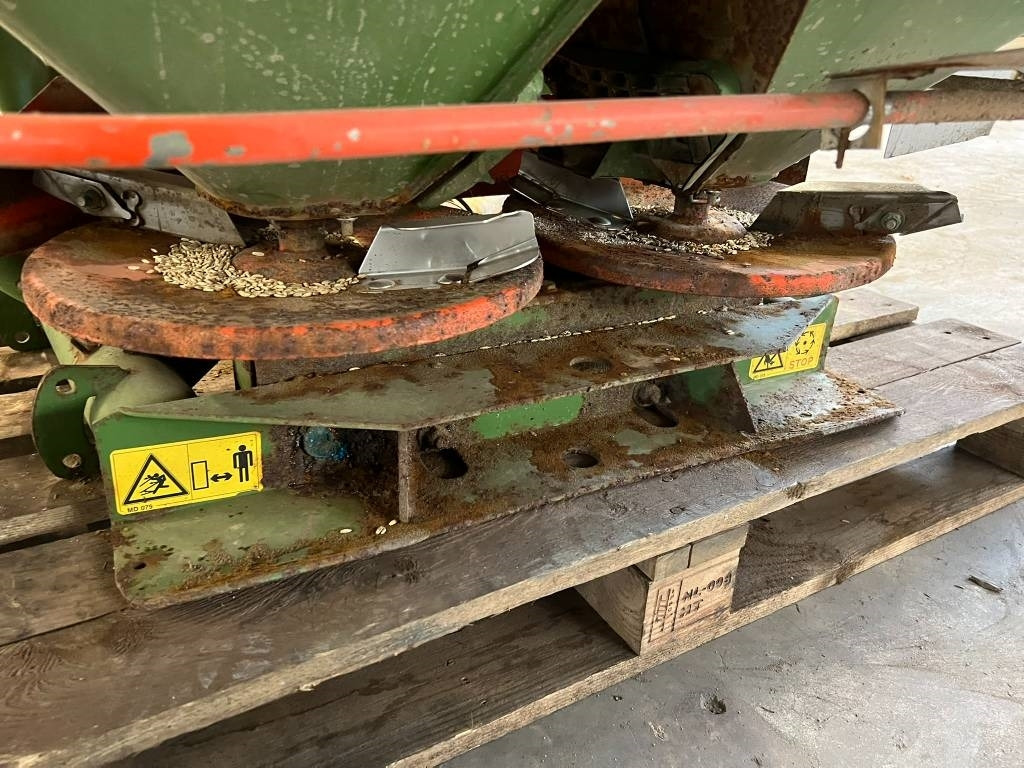 Amazone ZA-F 804 R kunstmest strooier - Esparcidor de fertilizantes: foto 5 Amazone ZA-F 804 R kunstmest strooier - Esparcidor de fertilizantes: foto 5