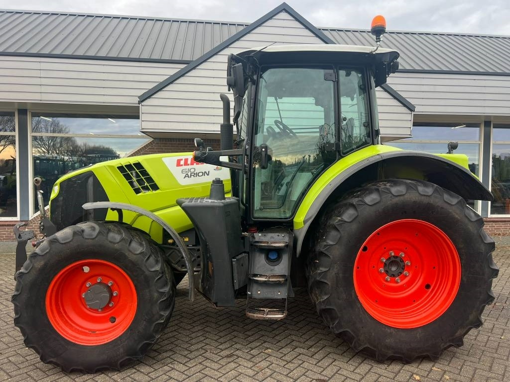 Claas Arion 610 CIS - Tractor: foto 2 Claas Arion 610 CIS - Tractor: foto 2