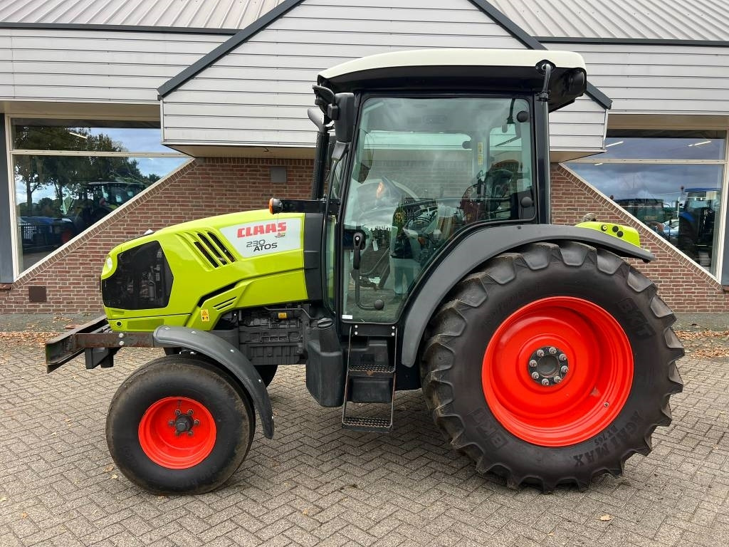 Claas Atos 230 - Tractor: foto 2 Claas Atos 230 - Tractor: foto 2