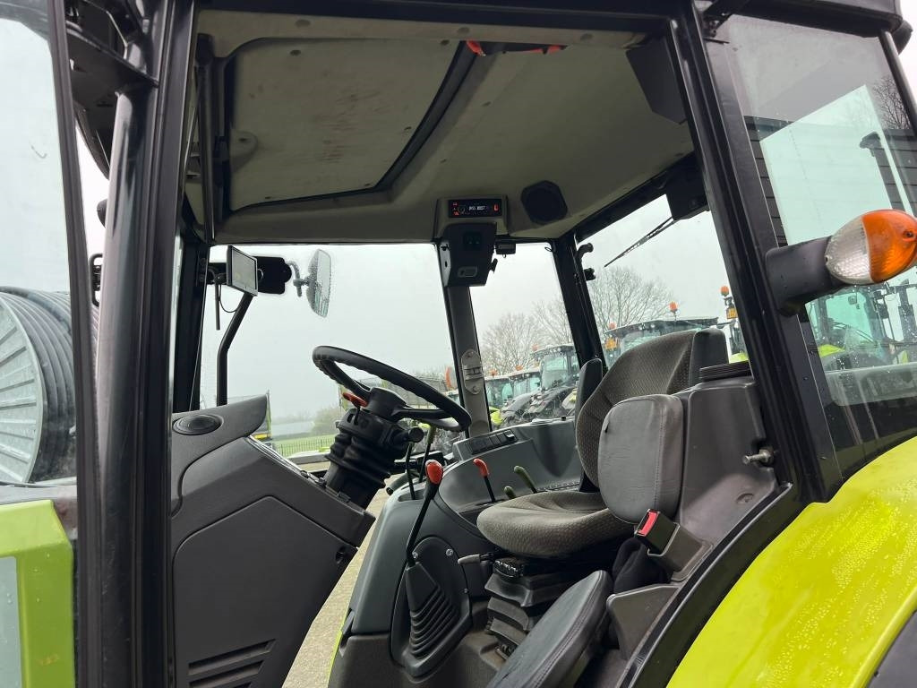 Tractor Claas Axos 310: foto 9