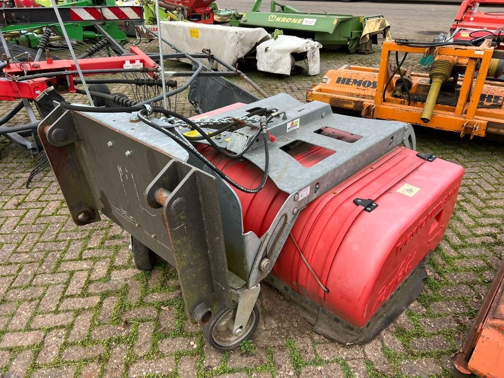 Westermann veegmachine Perfekt 1800 veegmachine - Barredora cucharón: foto 1 Westermann veegmachine Perfekt 1800 veegmachine - Barredora cucharón: foto 1