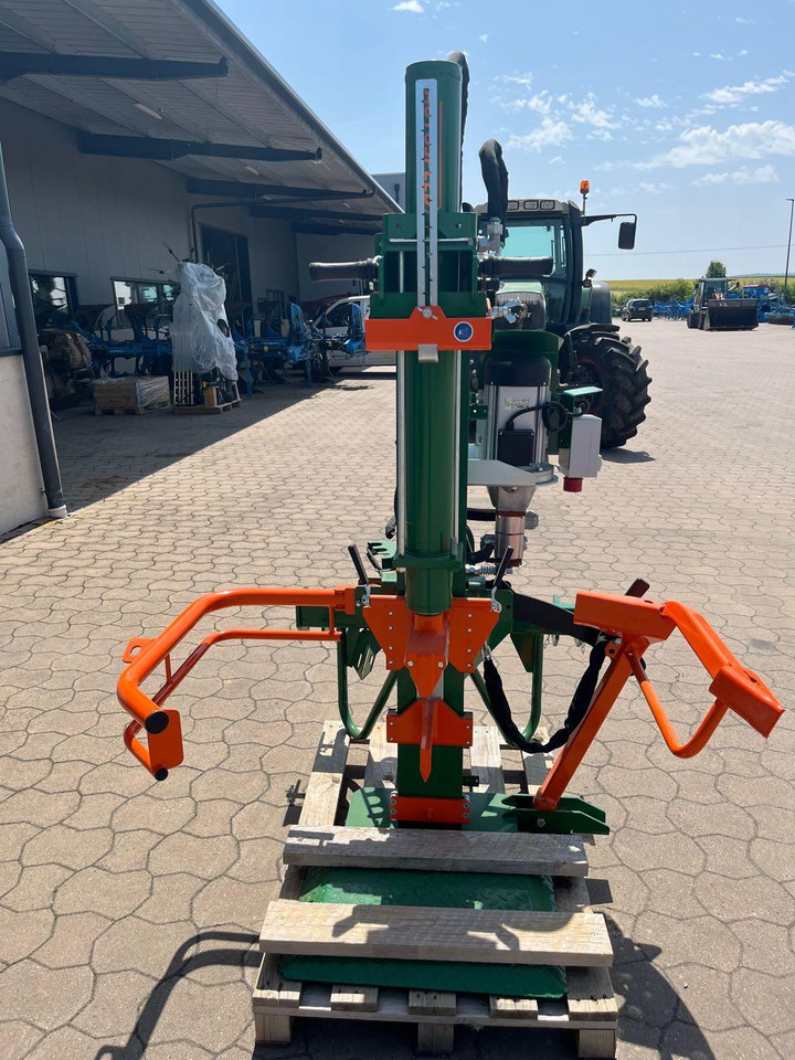 Posch HydroCombi 18 PZGE5,5 D-R+HeVo - Astilladora de leña: foto 4 Posch HydroCombi 18 PZGE5,5 D-R+HeVo - Astilladora de leña: foto 4