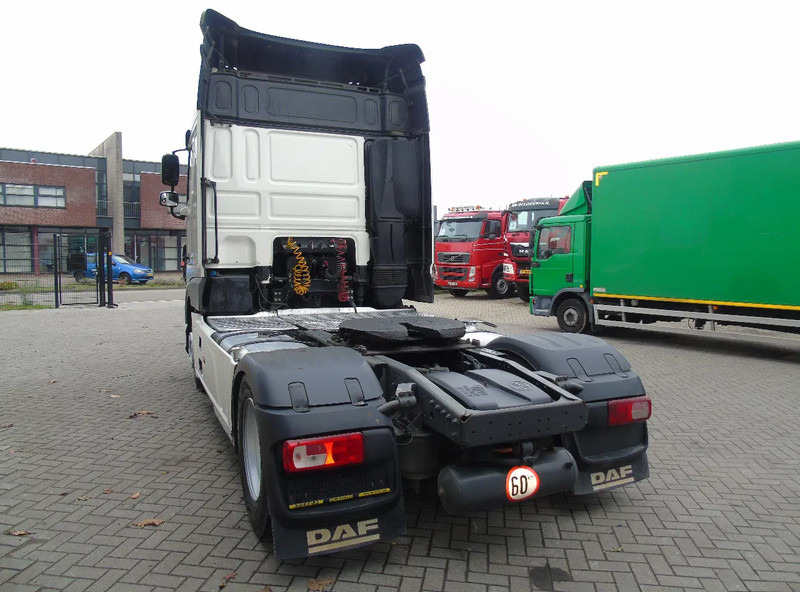 DAF XF 106.480 + EURO 6 + SPOILER - Cabeza tractora: foto 5 DAF XF 106.480 + EURO 6 + SPOILER - Cabeza tractora: foto 5