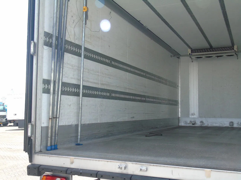Camión frigorífico DAF CF 220 + CARRIER + EURO 6 + LIFT: foto 7