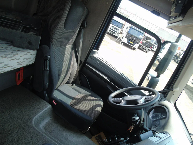 Camión frigorífico DAF CF 220 + CARRIER + EURO 6 + LIFT: foto 11