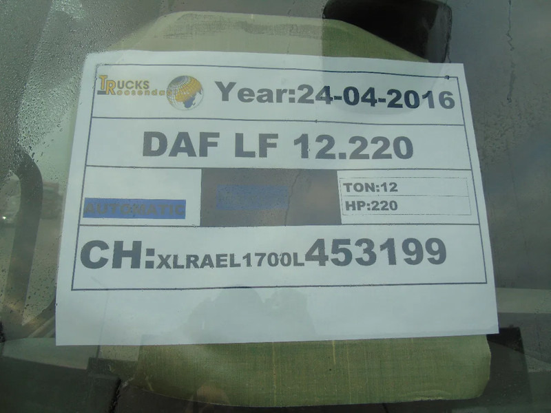 DAF LF 220 DAF LF 220 12 TON - Camión caja cerrada: foto 5 DAF LF 220 DAF LF 220 12 TON - Camión caja cerrada: foto 5