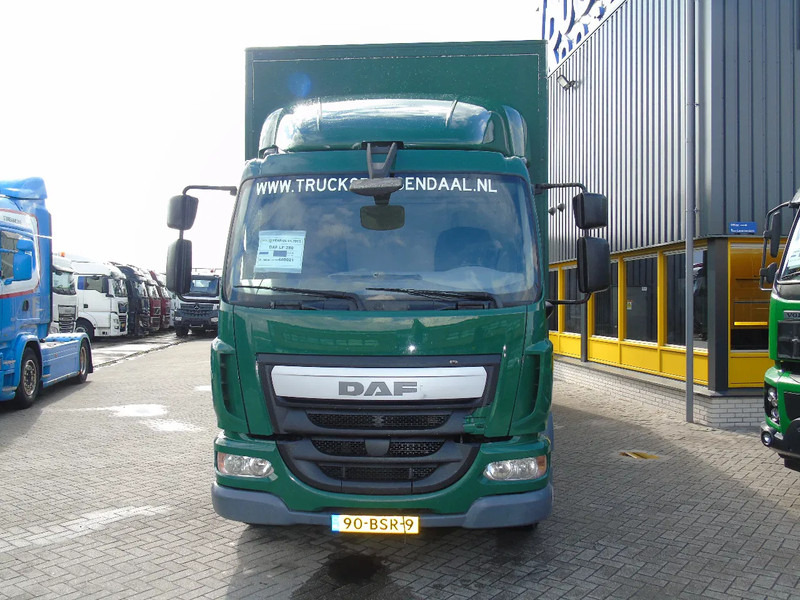 DAF LF 280 + 16 T + LIFT + EURO 6 - Camión caja cerrada: foto 2 DAF LF 280 + 16 T + LIFT + EURO 6 - Camión caja cerrada: foto 2