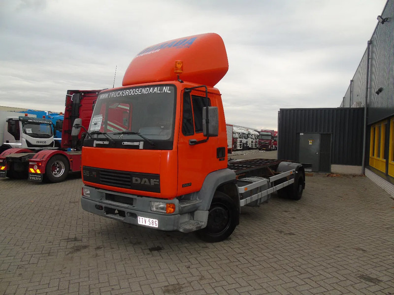 DAF LF 55.160 + EURO 2 + MANUAL + 12T - Camión chasis: foto 2 DAF LF 55.160 + EURO 2 + MANUAL + 12T - Camión chasis: foto 2