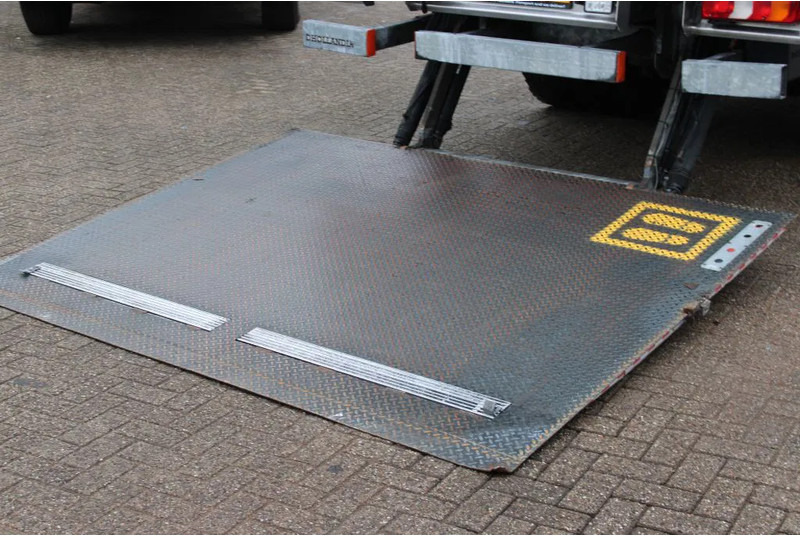 Camión caja cerrada Mercedes-Benz Actros 1927 + EURO 6 + LIFT: foto 12