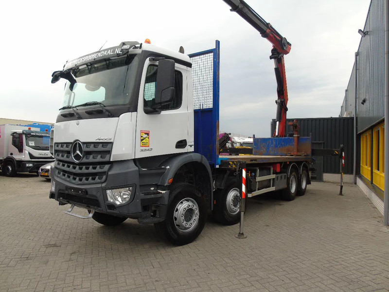 Mercedes-Benz Arocs 3242 + PALFINGER 33002EH 7x EXTENTION + 8X4 + EURO 6 + REMOTE - Camión grúa: foto 5 Mercedes-Benz Arocs 3242 + PALFINGER 33002EH 7x EXTENTION + 8X4 + EURO 6 + REMOTE - Camión grúa: foto 5