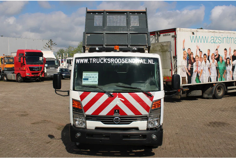 Nissan 45.13 + EURO 4 + C patent + tipper + MANUAL - Camión volquete: foto 2 Nissan 45.13 + EURO 4 + C patent + tipper + MANUAL - Camión volquete: foto 2