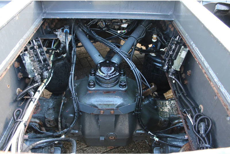 Camión grúa Volvo FH 16.540 + 6x4 EURO 5 + palfinger epsilon 30t/m + MANUAL: foto 18