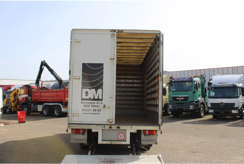 Volvo FL 6.250 +EURO 2 + MANUAL + LIFT - Camión caja cerrada: foto 5 Volvo FL 6.250 +EURO 2 + MANUAL + LIFT - Camión caja cerrada: foto 5