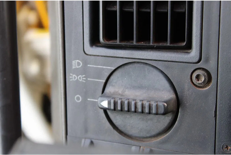 Camión grúa Volvo FL FL10 8X4 + GROMACH 34 mtr. + EURO 2: foto 19