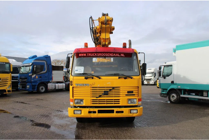 Volvo FL10 8X4 + GROMACH 34 mtr. + EURO 2 - Camión grúa: foto 3 Volvo FL10 8X4 + GROMACH 34 mtr. + EURO 2 - Camión grúa: foto 3