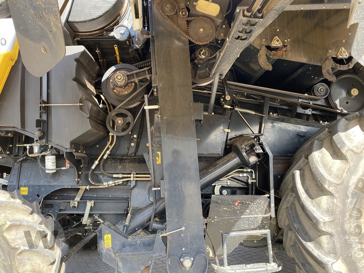 New Holland CR 9090 - Cosechadora de granos: foto 2 New Holland CR 9090 - Cosechadora de granos: foto 2