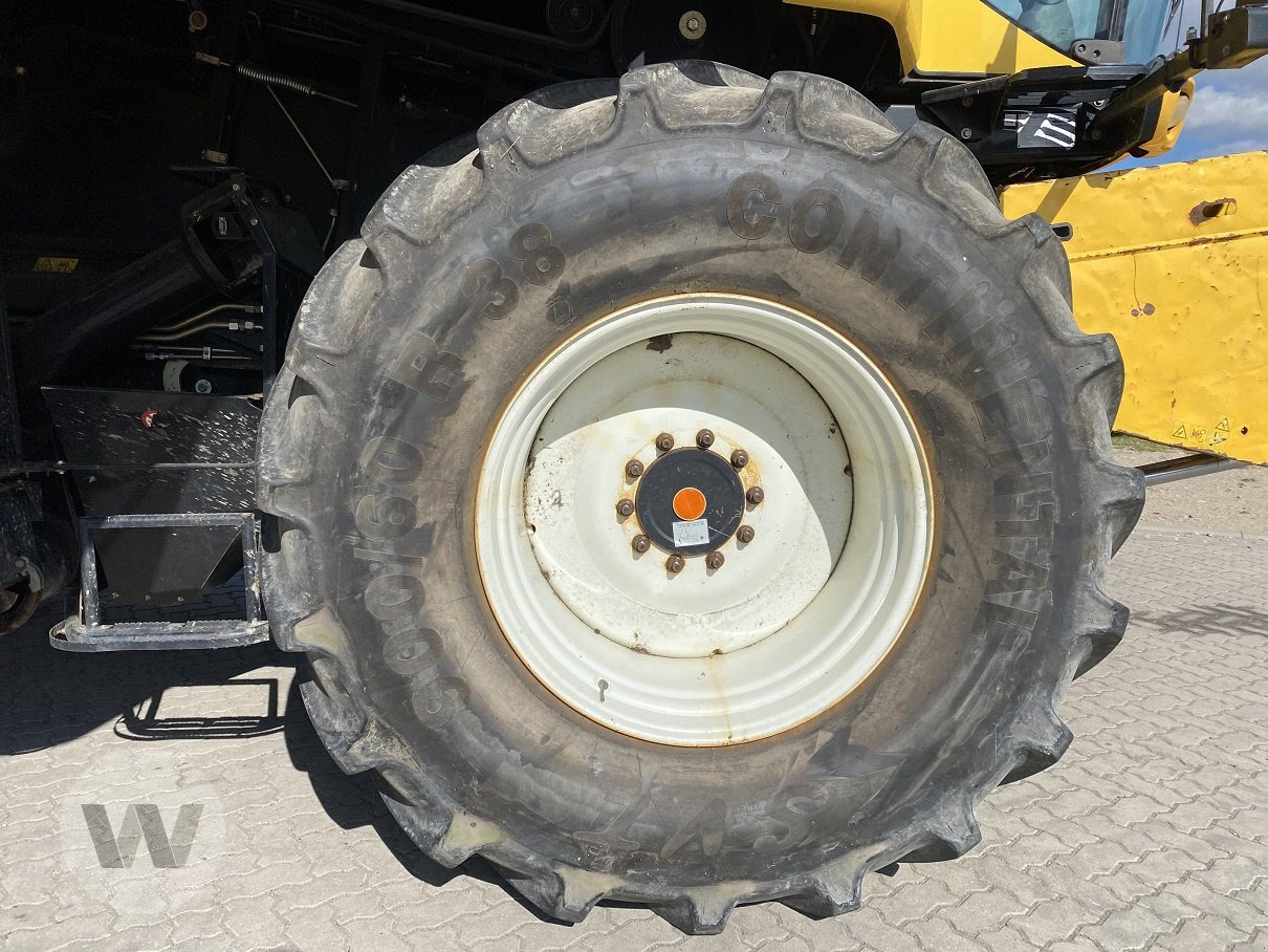 New Holland CR 9090 - Cosechadora de granos: foto 3 New Holland CR 9090 - Cosechadora de granos: foto 3