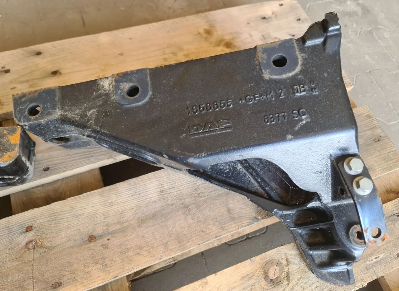 Mocowanie wspornik kabiny wywrotu lewa prawa 1850654 1850655 DAF XF 106 truck - Suspensión para Camión: foto 5 Mocowanie wspornik kabiny wywrotu lewa prawa 1850654 1850655 DAF XF 106 truck - Suspensión para Camión: foto 5