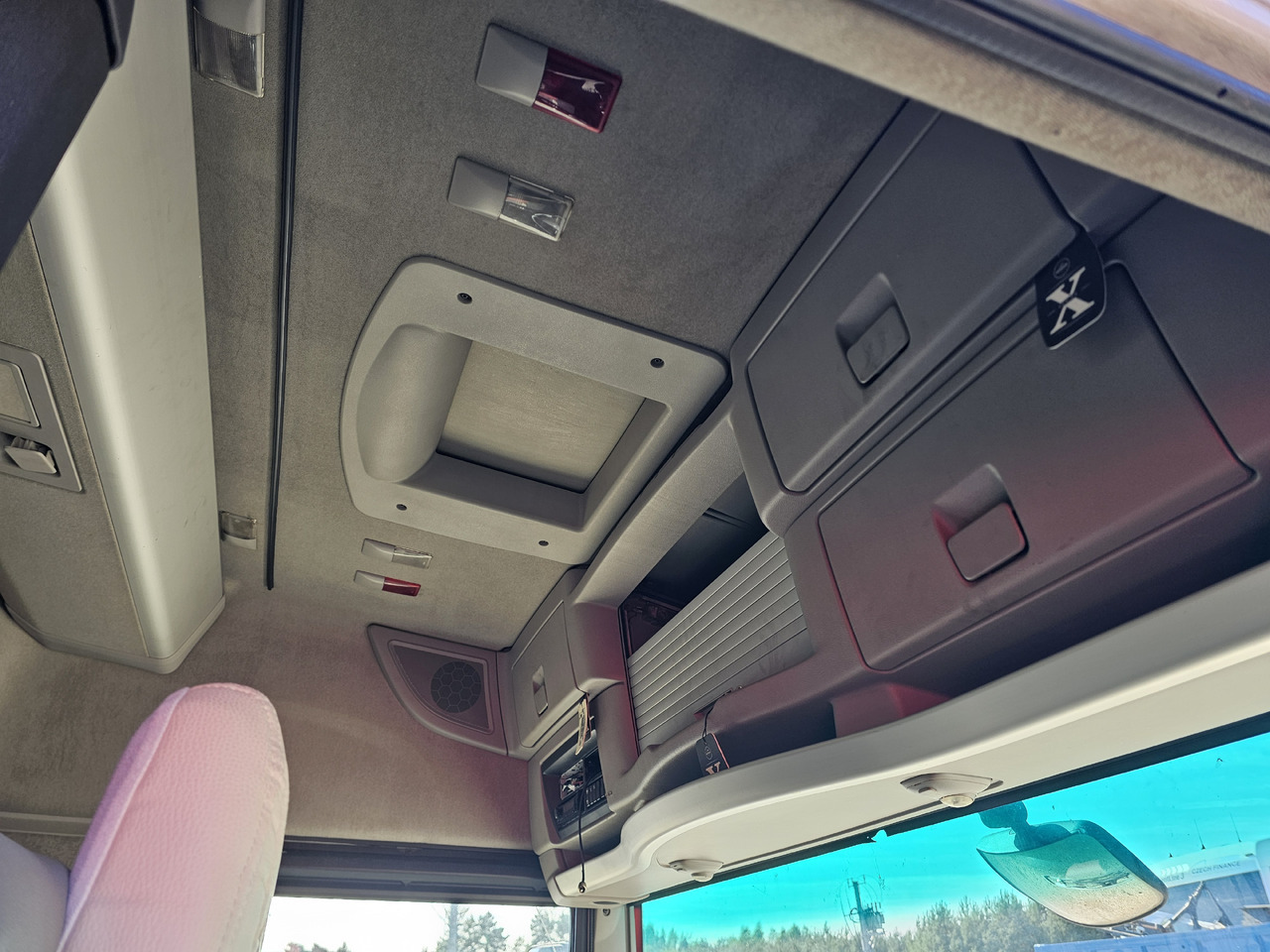 Cabina RENAULT MAGNUM DXI VEGA LIFT / COMPLETE CABINE: foto 8 Cabina RENAULT MAGNUM DXI VEGA LIFT / COMPLETE CABINE: foto 8