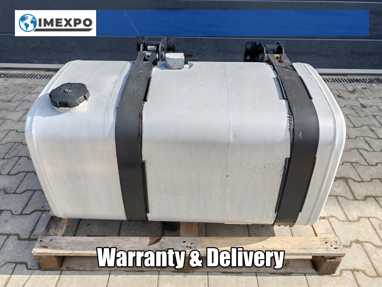 VOLVO RENAULT / ALU FUEL TANK / 103x67x56 LOW/ 315L - Depósito de combustible: foto 1 VOLVO RENAULT / ALU FUEL TANK / 103x67x56 LOW/ 315L - Depósito de combustible: foto 1