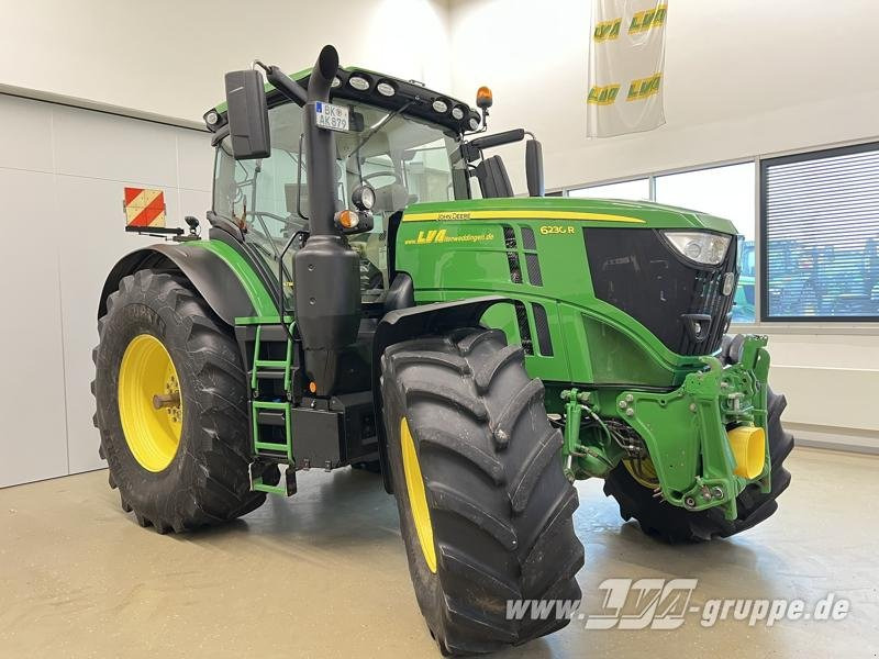 John Deere 6230R mit CommandPro - Tractor: foto 2 John Deere 6230R mit CommandPro - Tractor: foto 2