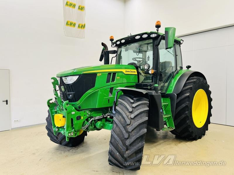 John Deere 6R 185 - Tractor: foto 3 John Deere 6R 185 - Tractor: foto 3