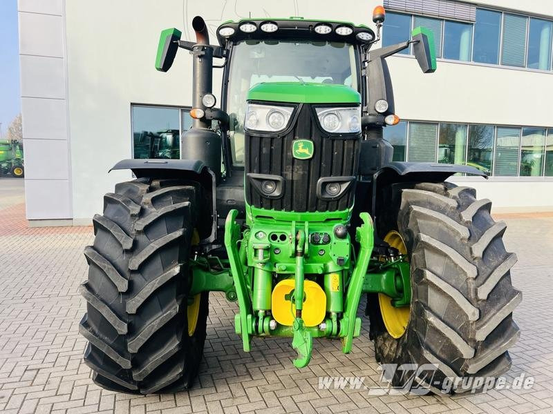 John Deere 6R 250 - Tractor: foto 5 John Deere 6R 250 - Tractor: foto 5