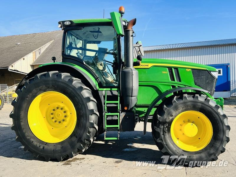 John Deere 6R 250 - Tractor: foto 5 John Deere 6R 250 - Tractor: foto 5