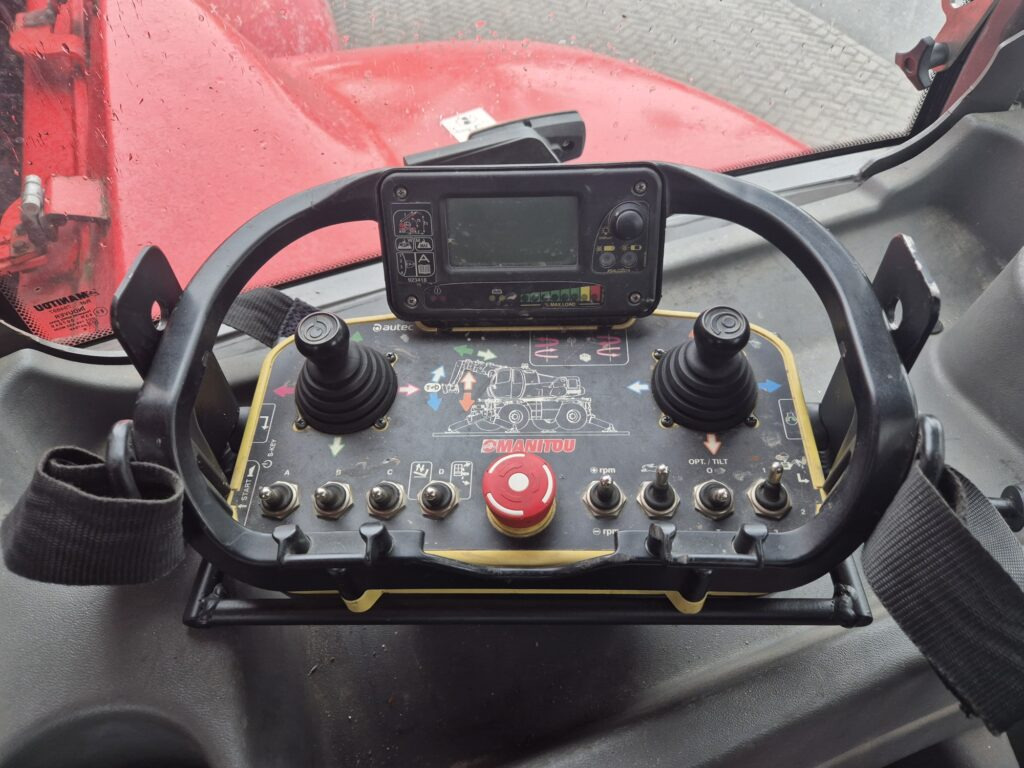 Manipulador telescópico MANITOU MRT 2150+ privilege: foto 13