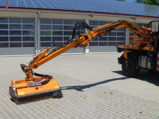 Unimog Aufbaumulcher Gilbers U4008TQ6EMP - Desbrozadora de brazo: foto 1 Unimog Aufbaumulcher Gilbers U4008TQ6EMP - Desbrozadora de brazo: foto 1
