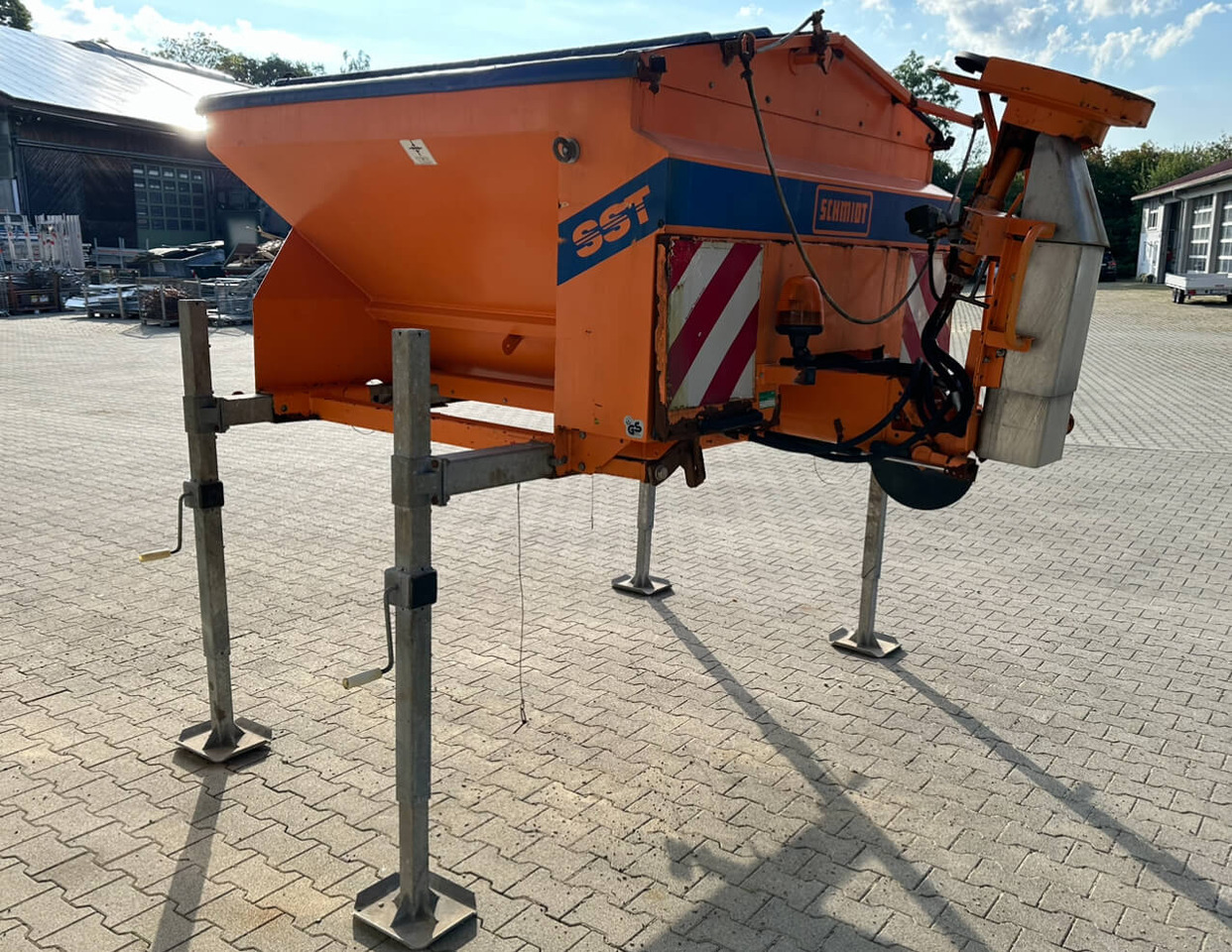 Unimog Salzstreuer Schmidt SST20-TLWH - Esparcidor de sal: foto 1 Unimog Salzstreuer Schmidt SST20-TLWH - Esparcidor de sal: foto 1