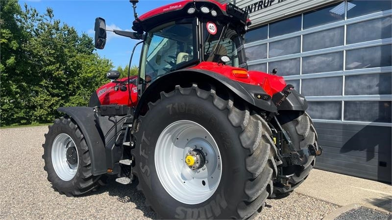 Case IH Optum 300 CVX AFS Connect med frontlift og SafeGua - Tractor: foto 3 Case IH Optum 300 CVX AFS Connect med frontlift og SafeGua - Tractor: foto 3
