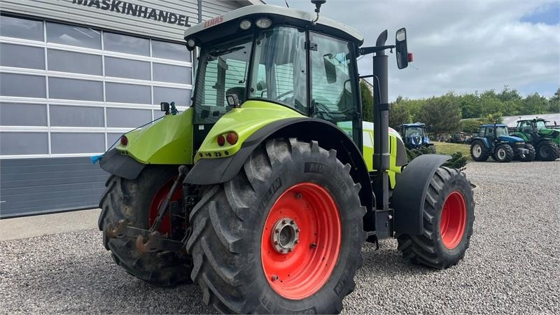 Tractor Claas Arion 630C Med frontlift: foto 14