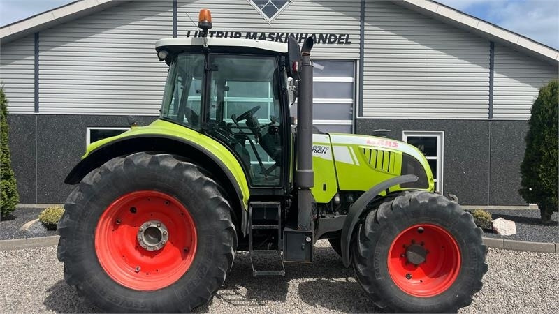 Tractor Claas Arion 630C Med frontlift: foto 8