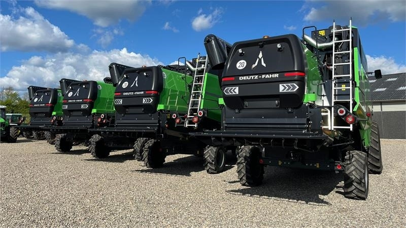 Deutz-fahr C7206 With 24feed - 7.2m header. New and unused Co - Cosechadora de granos: foto 1 Deutz-fahr C7206 With 24feed - 7.2m header. New and unused Co - Cosechadora de granos: foto 1